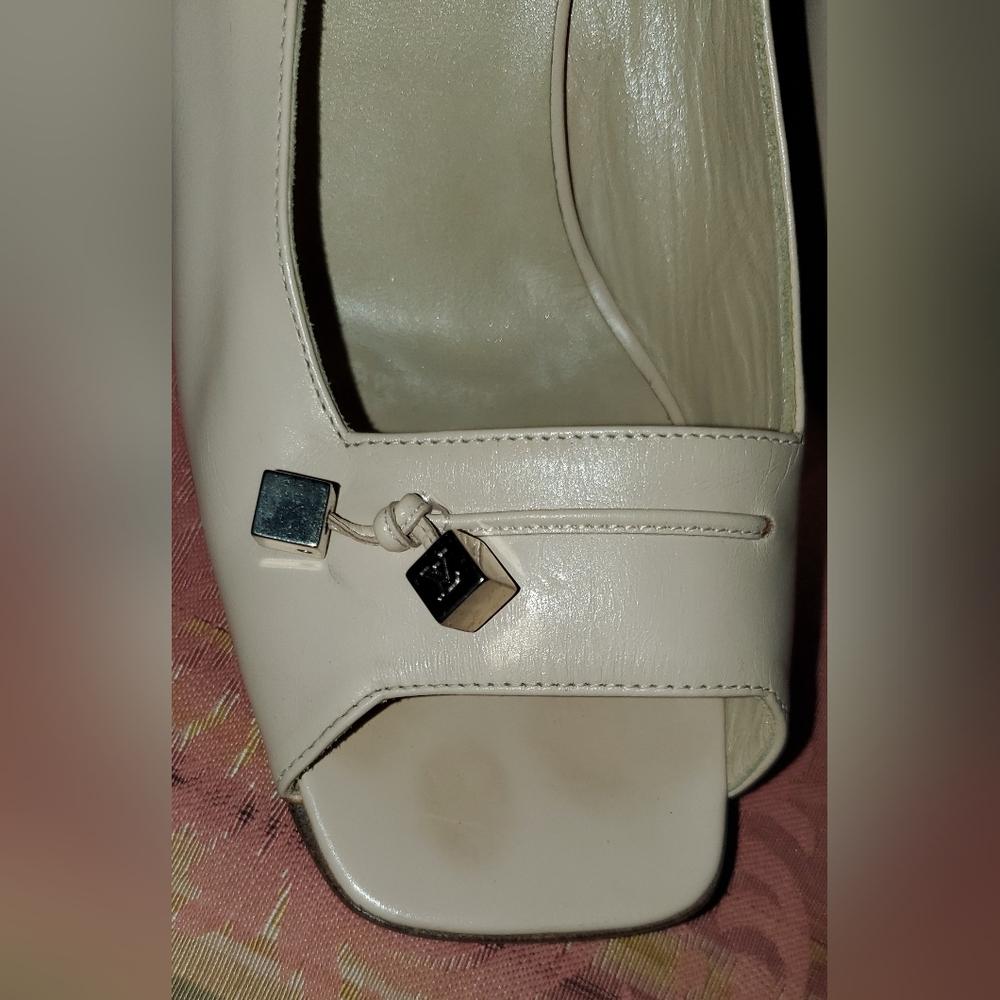 Louis Vuitton Women's Cream Leather Slingback Pumps 8 1/2 M - Picture 4 of 16